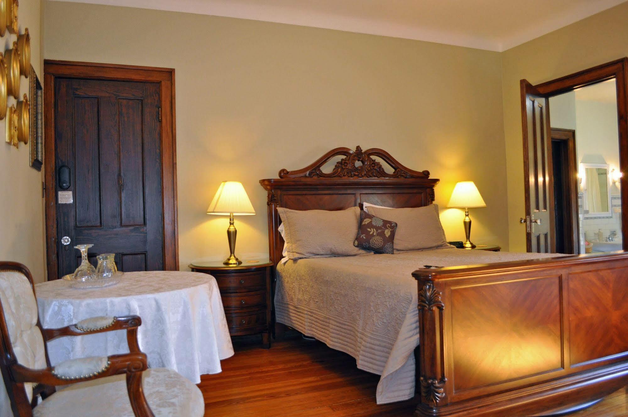 Greystone Manor Niagara Falls